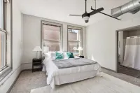 2BR Cozy Downtown Loft with Indoor Pool & Gym