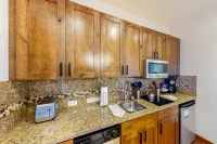 Trailhead Lodge 5113