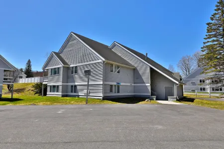 Heated Saltwater Pool and Ski Resort Access - Cozy Mountain Retreat