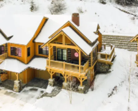 Ski in/Out Access and Private Hot Tub - Stunning Mountain Sanctuary