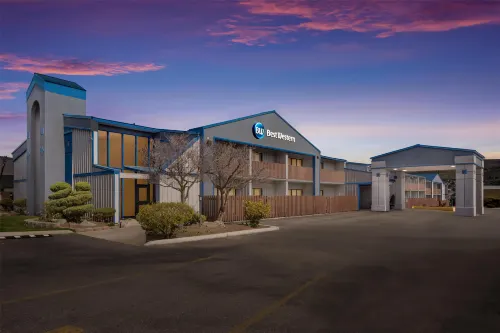 Best Western Chieftain Inn