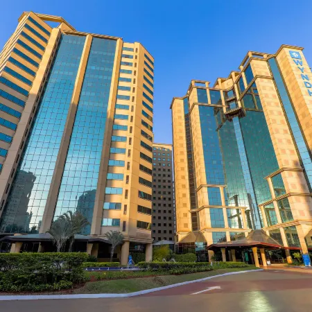 Wyndham Sao Paulo Ibirapuera Convention Plaza Hotel Отели рядом с достопримечательностью «Бизнес-центр Infinity Tower»