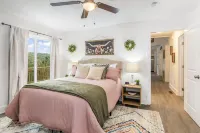 Renovated | Mtn Views | Hot tub | Fire Pit | Pet Friendly Hotels in Pickens County