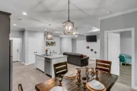 Hidden Gem Chef Kit Wheelchair Acc Free Parking! Hotels in Lumberton