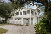 Stunning Pool, Outdoor Kitchen, and Putting Green - Gorgeous Oasis