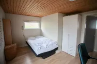 2Br Home with Sea Views and Parking - Tórshavn Hotel a Argir