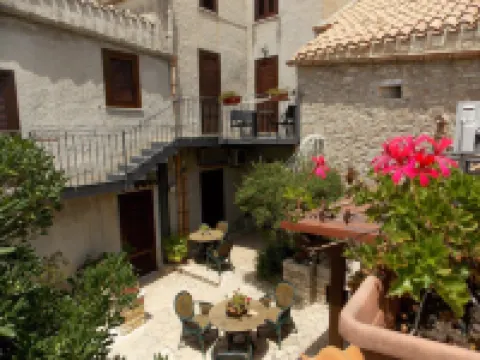 Camere di Ulisse Hotels in Erice