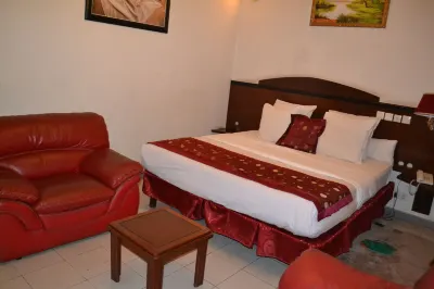 Le Luxtral Hôtel Hotel in zona Aeroporto Internazionale di Nsimalen
