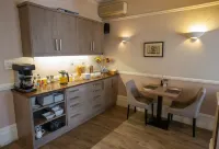 The Corner House Hotel - breakfast