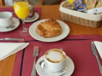 Hotel Alhama - breakfast