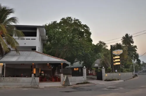 Rest House Tangalle Hotels in Tangalle