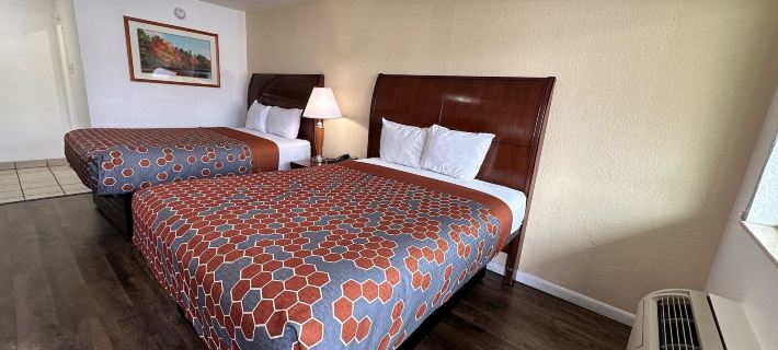 Desert Sands Inn & Suites Hotels in Bernalillo County