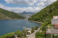 Apartments MaXhit Hotels in Perast