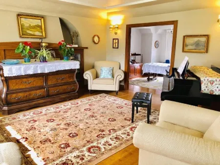 The Sunshine House-Free Parking Отели рядом с достопримечательностью «UBC Extended Learning»