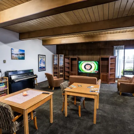 Blue Coast Inn & Suites