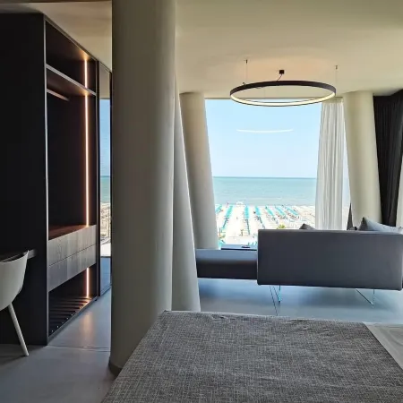 Hotel Commodore