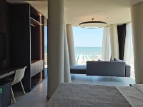 ホテル コモドア