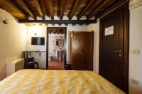 Relais Fontevivo Hotels in Trecasali