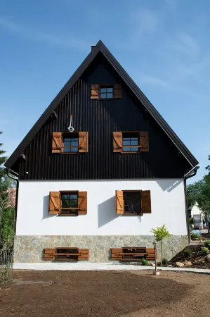 Boutique Villa Pearl of Plitvice, Plitvice Lakes Отели в г. Poljanak