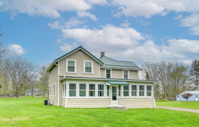 Walk to Beach! Sodus Point Escape w/ Private Yard