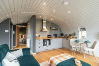 Unique 1 Bedroom Eco-Retreat in Old Chalford!