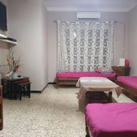 F2 Bien équipé en Centre-Ville de Béjaïa Отели в г. Беджаия