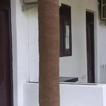 D&J Stamford Hotel - Hostel