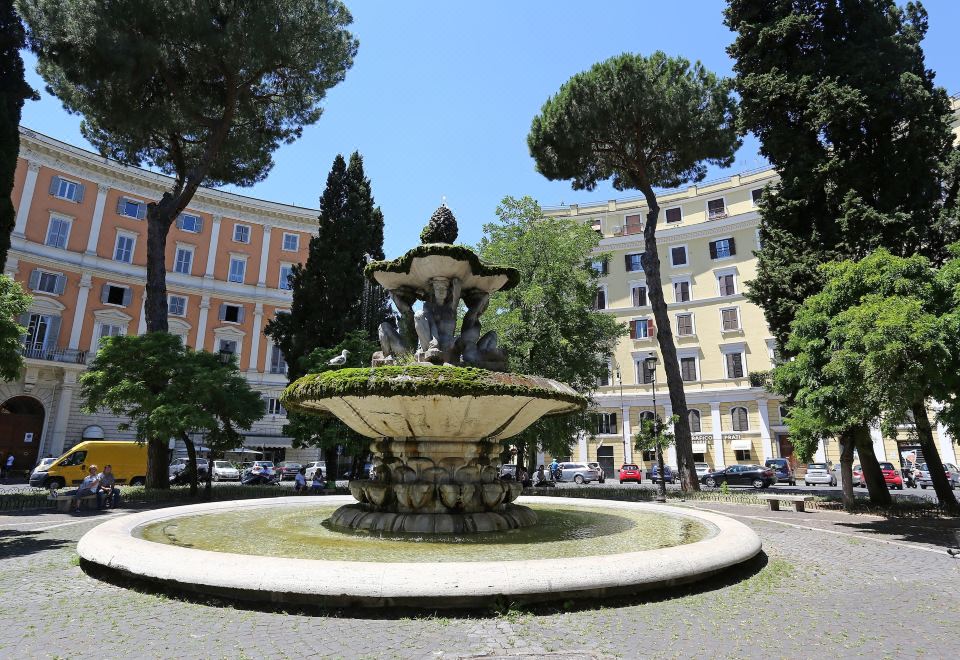 레지던스 카부르 로마