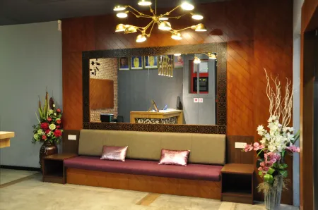 Valya Hotel, Kuala Terengganu Отели рядом с достопримечательностью «Universiti Sultan Zainal Abidin»