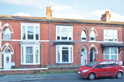 Townhouse @ 272 Walthall Street Crewe Hotels in der Nähe von The Alexandra Stadium