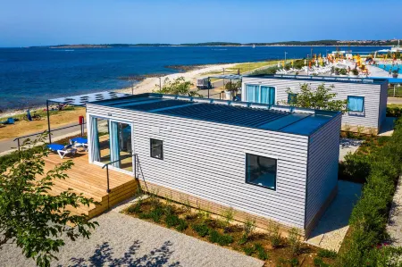 Arena Grand Kazela Camping Homes Отели в г. Liznjan