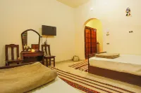 Seliyaa Hotel Hotels near Amon Temple