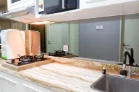 Comfy and Modern Wonderful 2Br Apartment at Tanglin Supermall Mansion Hotels in Sambikerep