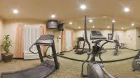 Triple Play Resort Hotel & Suites - gimnasio