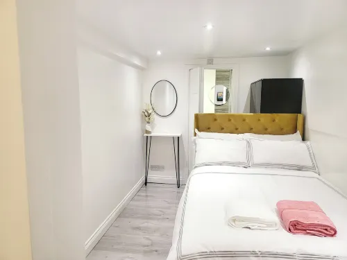 達特福德華麗裝飾美艷的1床公寓