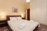 Metropolis Apartment - 150m from St Marcus Square, by ZanteWize