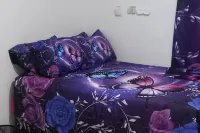 House - Sleeps 4 - Patio - Parking Hotels in Leith Hall