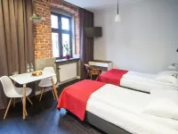 Good Time Aparthotel โรงแรมใกล้สนามบินวลาดีสลาว์ เรย์มอนต์