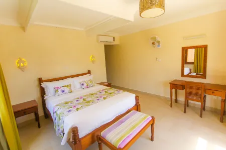 Villa Mandhari - Diani Beach Отели рядом с достопримечательностью «Chillspot Nirvana backpackers and bar and grill»