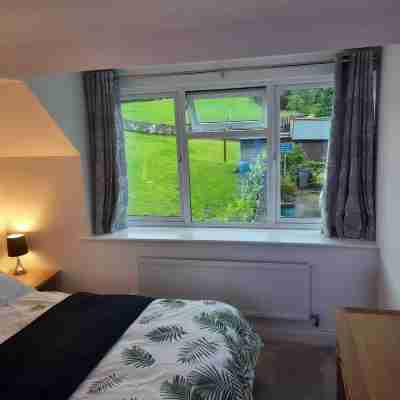 3 Bed Barn - Sleeps up to 6 - Parking - Wifi Rooms