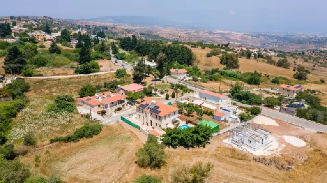 Villa Nikolina - 5 En-Suite Bedrooms