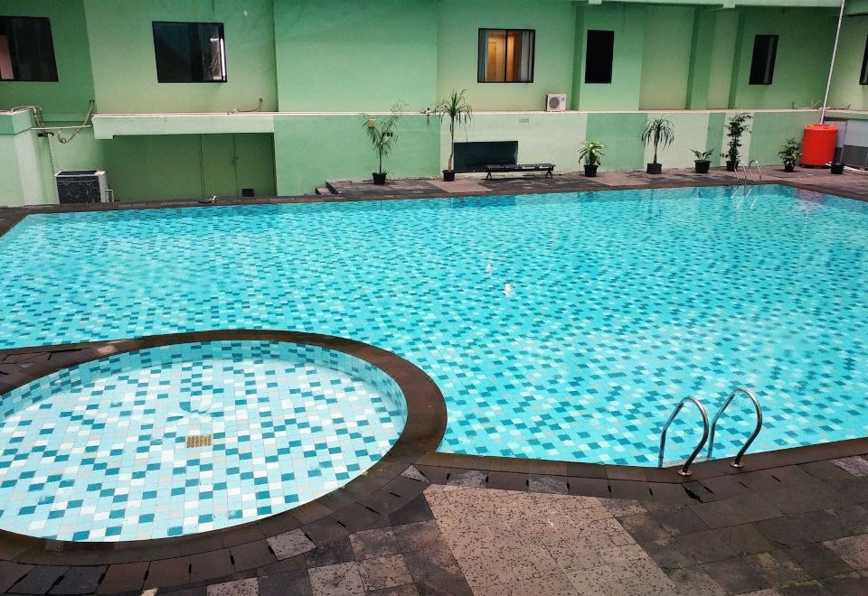 멘텡 스퀘어 전경