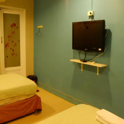 ガイカタック リゾート サラナット タマラム寺院周辺のホテル