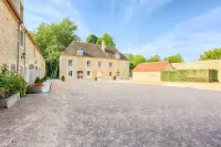 Domaine de La Tour Hotels in Falaise
