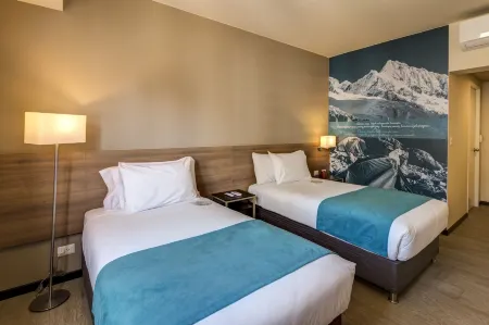 Arawi Miraflores Express