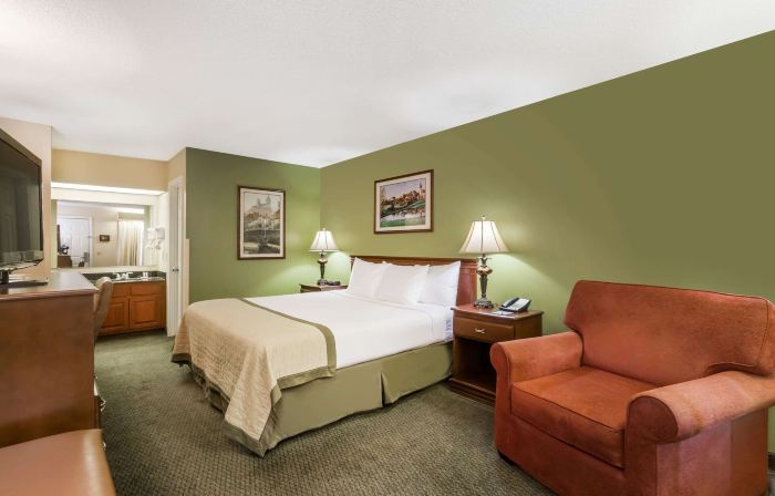 Baymont by Wyndham Waycross