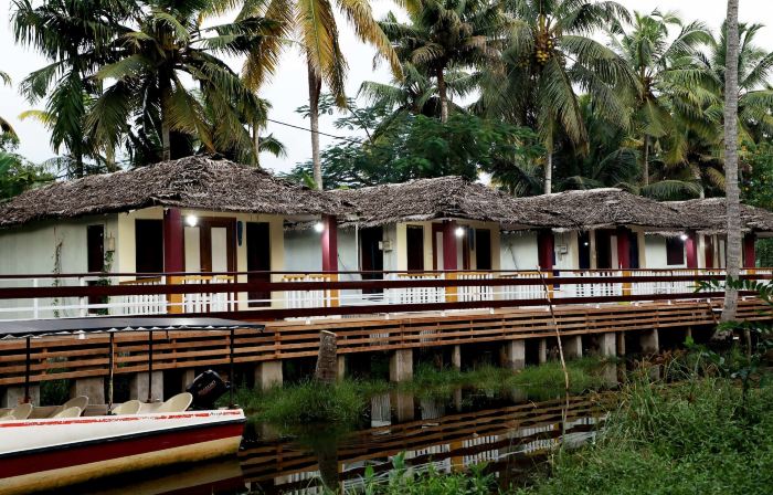 Phoenix Island Resort