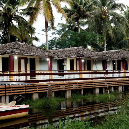 Phoenix Island Resort
