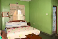 Green Park Hotel and Suites