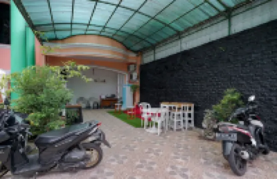 RedDoorz Syariah Near Exit Toll Puncak